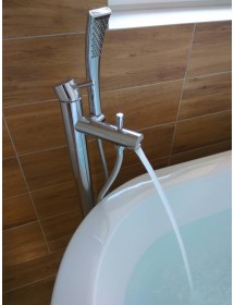 Mitigeur baignoire sur pied SEINA en laiton chromé H. 93,2 cm