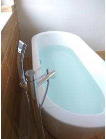 Mitigeur baignoire sur pied SEINA en laiton chromé H. 93,2 cm