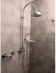 Colonne de douche LABE avec douchette laiton chromé et poignée en céramique H.111cm