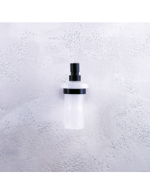Distributeur de savon mural DARK en laiton noir et verre 230ml Distributeur de savon mural DARK en laiton noir et verre 230ml
