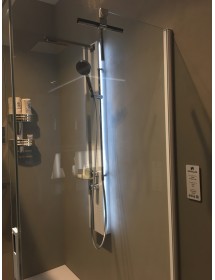 Colonne de douche hydromassante avec LED NOVELLINI LINE 2 blanc 150cm