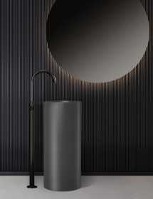 Lavabo totem 37,5x37,5x85 cm en acier inoxydable