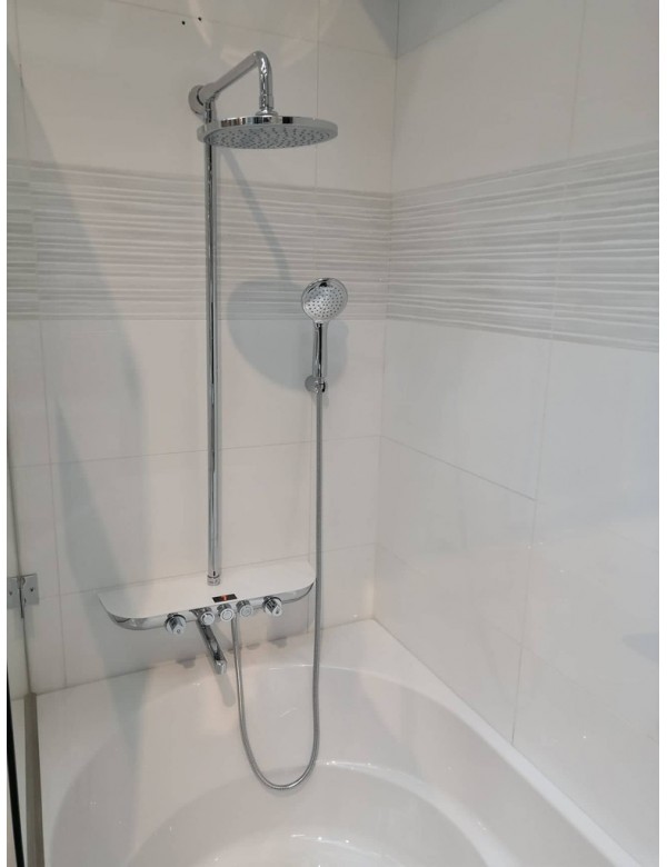 Colonne de douche murale MURRAY avec étagère 170 cm en solid surface